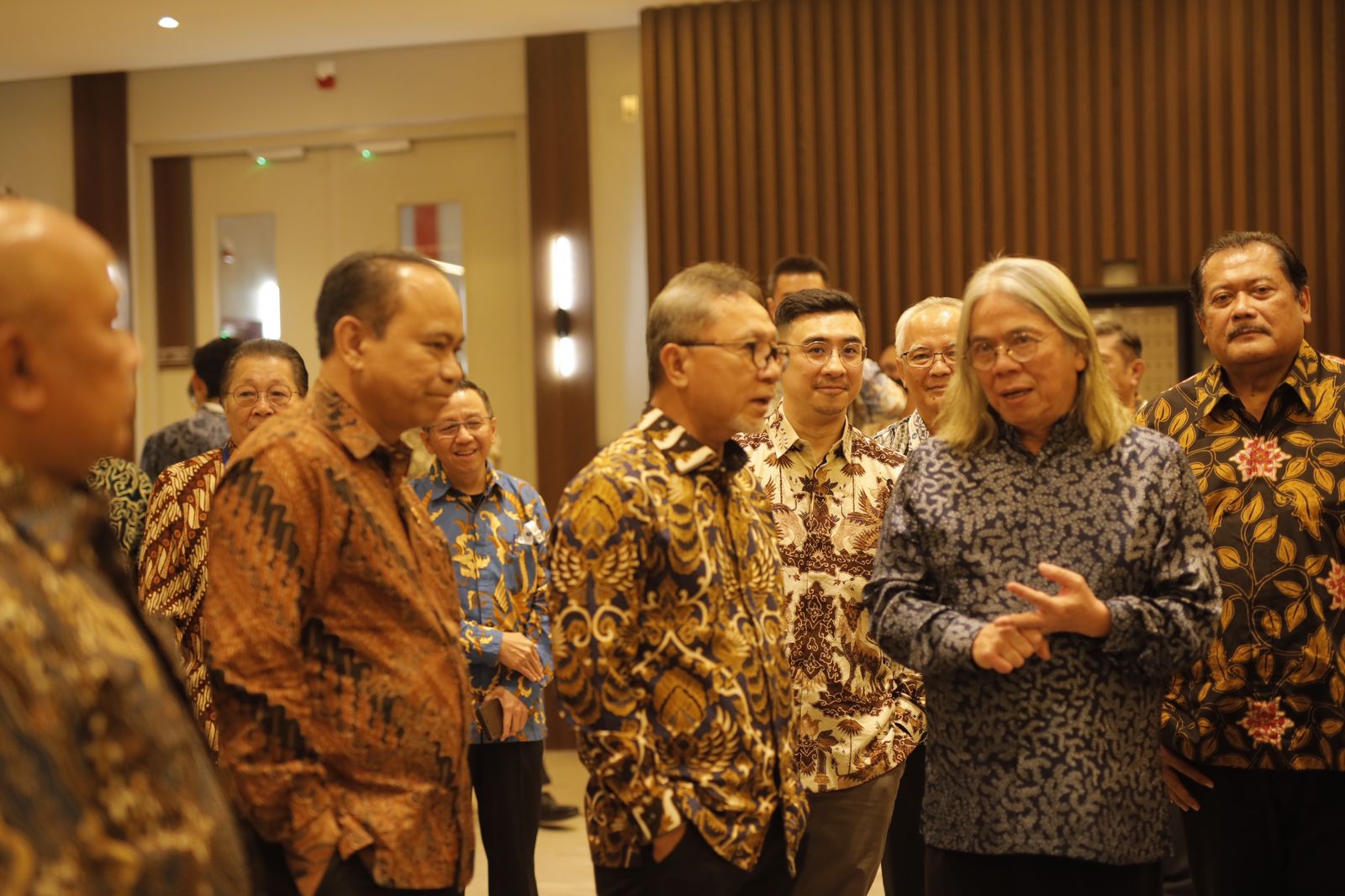Dongkrak Kompetensi Industri, Dua Menteri Ini Inspeksi Pusat Data DCII