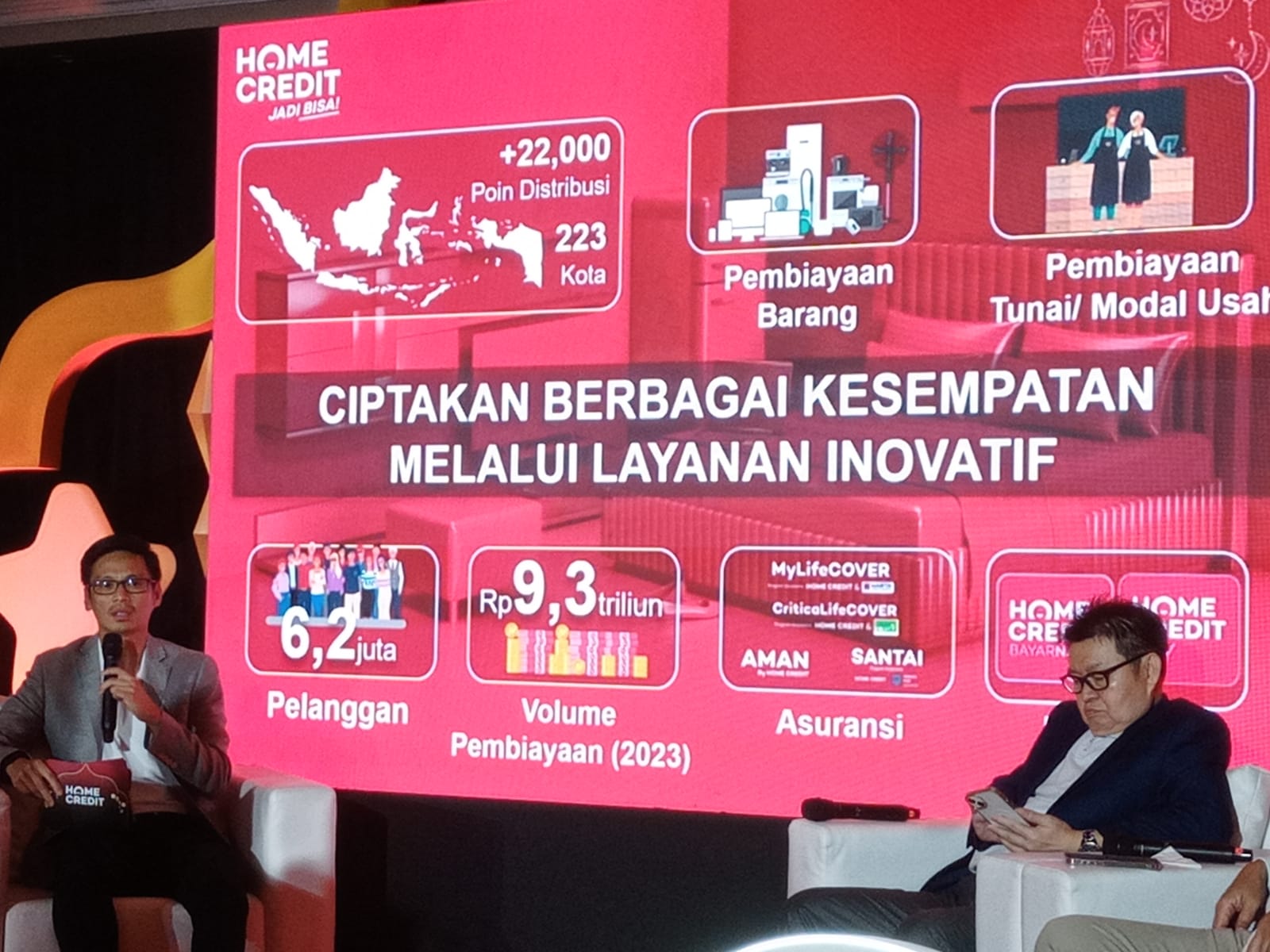 Ramadan 2024, Home Credit Bagikan Makanan dan Buku Literasi Keuangan