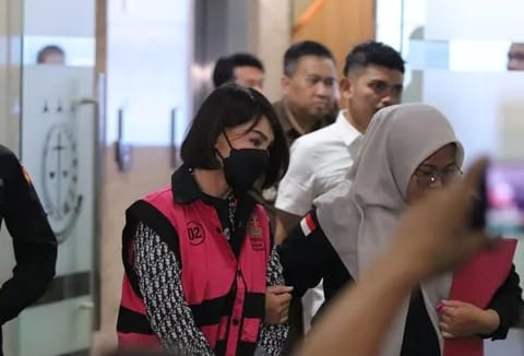 Helena Lim. dok. Merdeka. Kasus Korupsi PT Timah, Kejagung Tahan Crazy Rich PIK Helena Lim