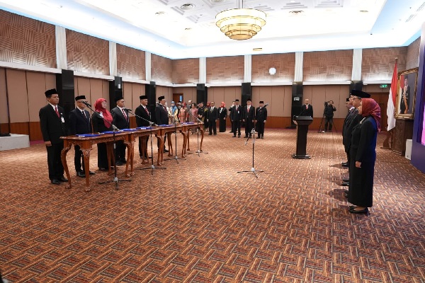 Gubernur BI Lantik 6 Pemimpin Satuan Kerja Baru