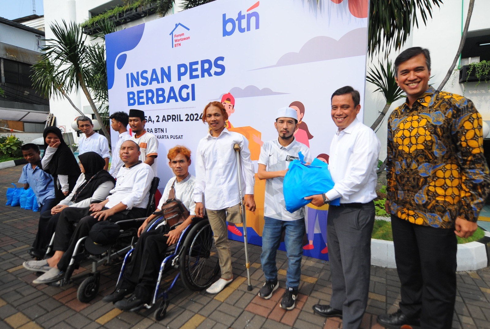 Kolaborasi, BTN dan Insan Pers Sebar Ratusan Paket Sembako Jabodetabek