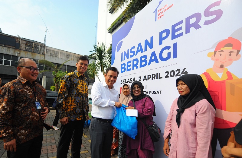 Bank BTN dan Insan Pers Berbagi Paket Sembako