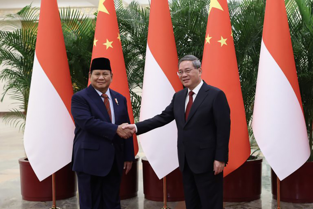 Menteri Pertahanan Prabowo Subianto melakukan pertemuan kunjungan kehormatan kepada Perdana Menteri China Li Qiang, di Beijing, China, Selasa (2/4/2024). dok. Humas Kemhan. Bertemu PM Li Qiang, Menhan Prabowo Ucap Xie-Xie Thank You Very Much