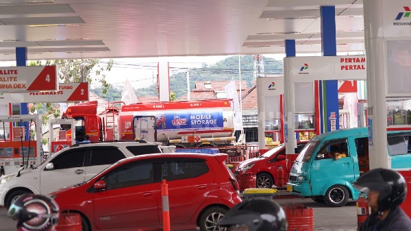 Konsumsi BBM Jelang Lebaran Melonjak, Pertamax Turbo Naik 90 Persen