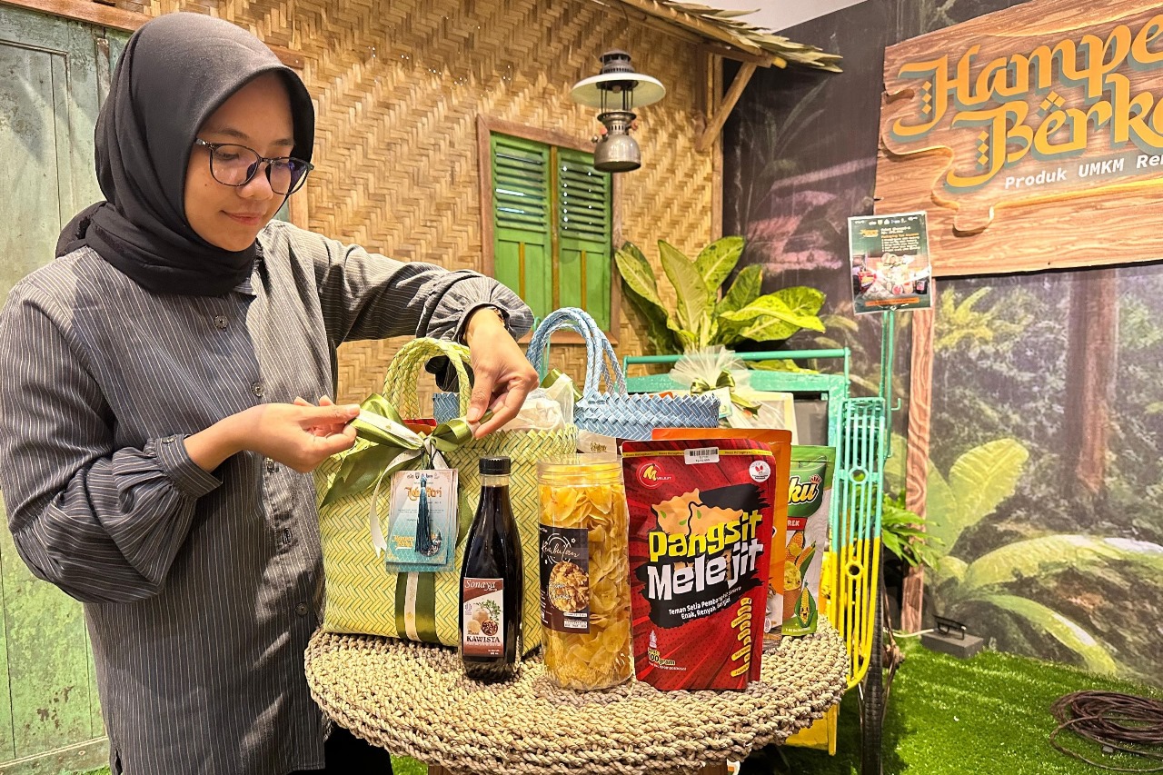 Rumah BUMN SIG Rembang Cetak Lonjakan Penjualan Hampers 30 Persen