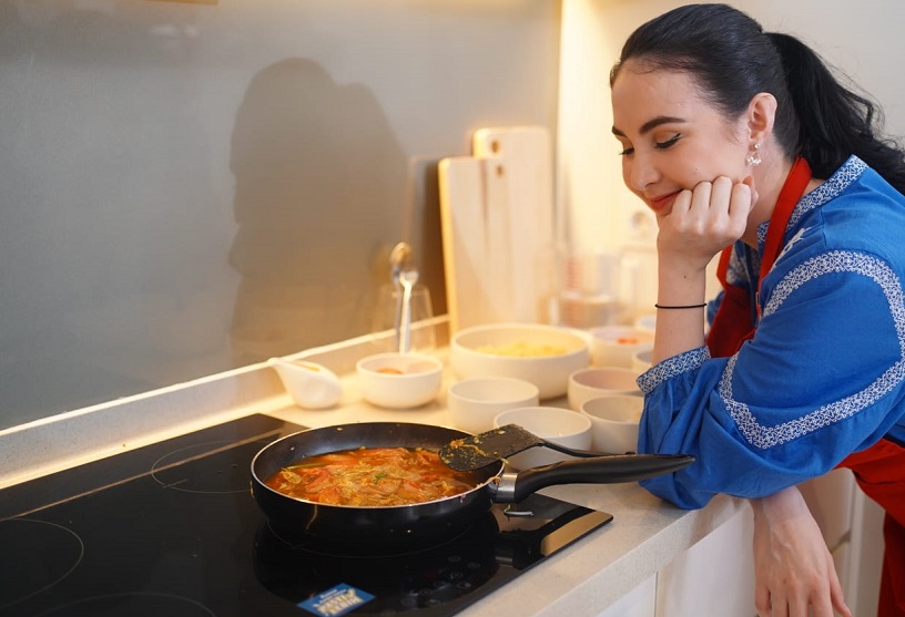 Program Konversi LPG ke Kompor Listrik Hemat 24 Persen Biaya Memasak