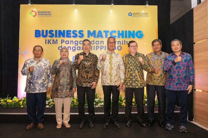 Kemenperin Jodohkan IKM Pangan dan Furnitur dengan Ritel