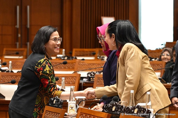 Menkeu Terima Pandangan Fraksi untuk Kerangka Ekonomi Makro 2025