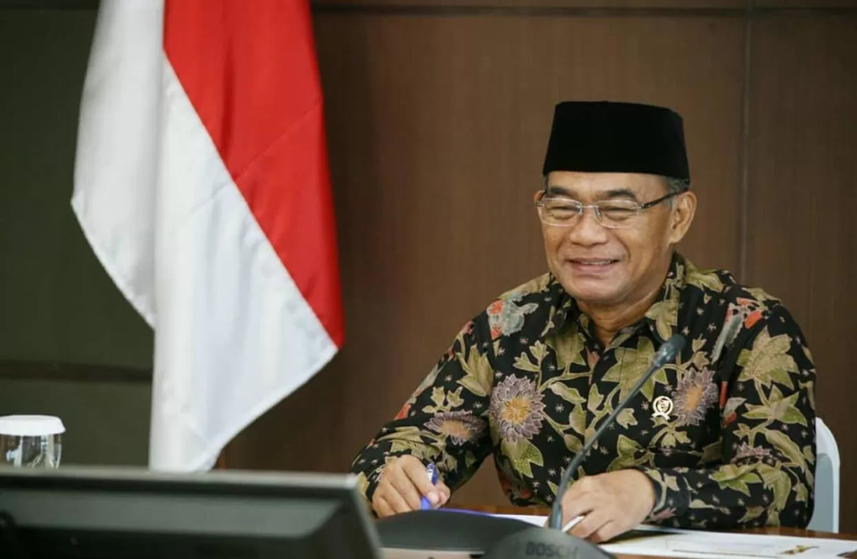 Menteri Koordinator Pembangunan Manusia dan Kebudayaan (Menko PMK) sekaligus Wakil Ketua Satgas Pemberantasan Perjudian Online Muhadjir Effendy .dok. PMK. Prokal. Pemerintah Ingatkan Warga agar Tolak Permintaan Peminjaman Rekening