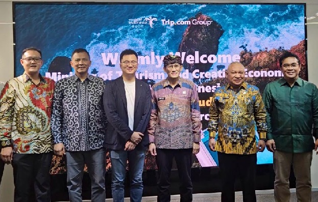 Ke China, Sandi Jajaki Kerjasama dengan Trip.com dan Juneyao Airlines