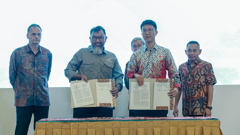 Entitas United Tractors (UNTR) Gandeng Huawei Garap Energi Ini