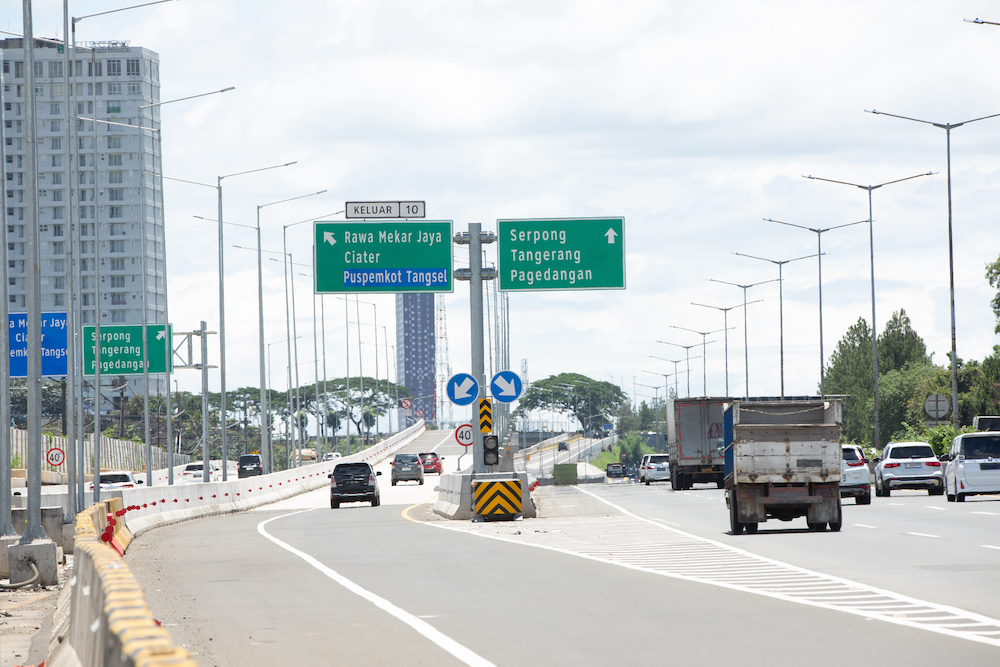Sejumlah kendaraan tampak melintasi Tol BSD. FOTO - ISTIMEWA Sesuaikan Tarif! Ini Alasan Pengelola Tol Pondok Aren-Serpong