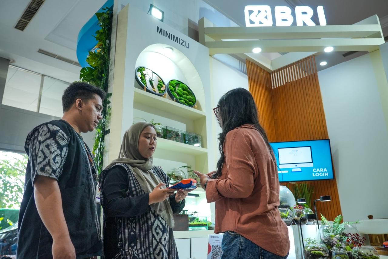 MINIMIZU ikut berpartisipasi menampilkan keunikan produknya di Kriyanusa. MINIMIZU menampilkan kreasinya dalam pameran kerajinan dan seni kriya yang dihelat pada 28 Agustus-1 September 2024 di Jakarta Convention Center (JCC). dok. BRI. UMKM Binaan BRI, MINIMIZU Bawa Dekorasi Unik Alam ke Kriyanusa 2024