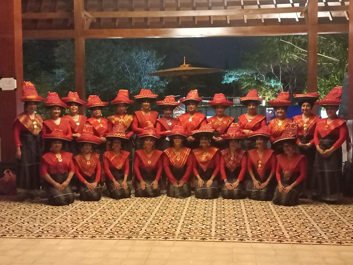 SlarasBudaya Berpartisipasi dalam Festival Payung ke XI di Solo