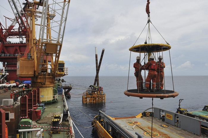 Pemerintah bertekad membangun fondasi kuat dari sisi regulasi. Salah satu regulasi paling krusial yang diperlukan yaitu revisi Undang-Undang Migas (UU Migas) Revisi UU Migas untuk Beri Kenyamanan Investasi di Era Transisi Energi