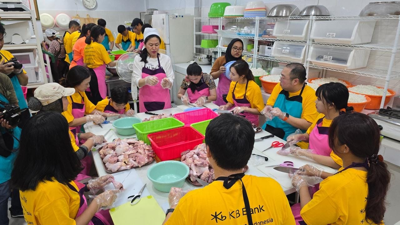 Direktur Utama KB Bank, Tom (Woo Yeul) Lee, menekankan pentingnya kesehatan anak-anak dalam proses pembangunan bangsa. Ia yakin bahwa anak-anak yang sehat adalah salah satu kunci pertumbuhan bangsa. Melalui kegiatan CSR KB Bank bersama afiliasi KBFG, pihaknya berharap dapat membantu menurunkan prevalensi gizi buruk dan stunting di Indonesia. dok. KB Bank. Kolaborasi KB Bank-Afiliasi KBFG, Tingkatkan Gizi Anak Kurang Mampu