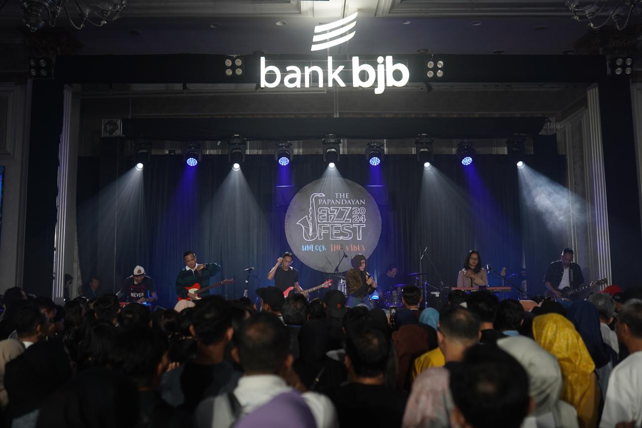 The Papandayan Jazz Fest (TPJF) 2024 kembali mencatat kesuksesan dengan digelar pada 26-27 Oktober 2024 di The Papandayan Hotel, Bandung. Bank BJB Manjakan Penikmat Jazz di The Papandayan Jazz 2024