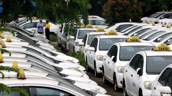 Rugi Berkurang, Kuartal III 2024 TAXI Defisit Rp1,29 Triliun