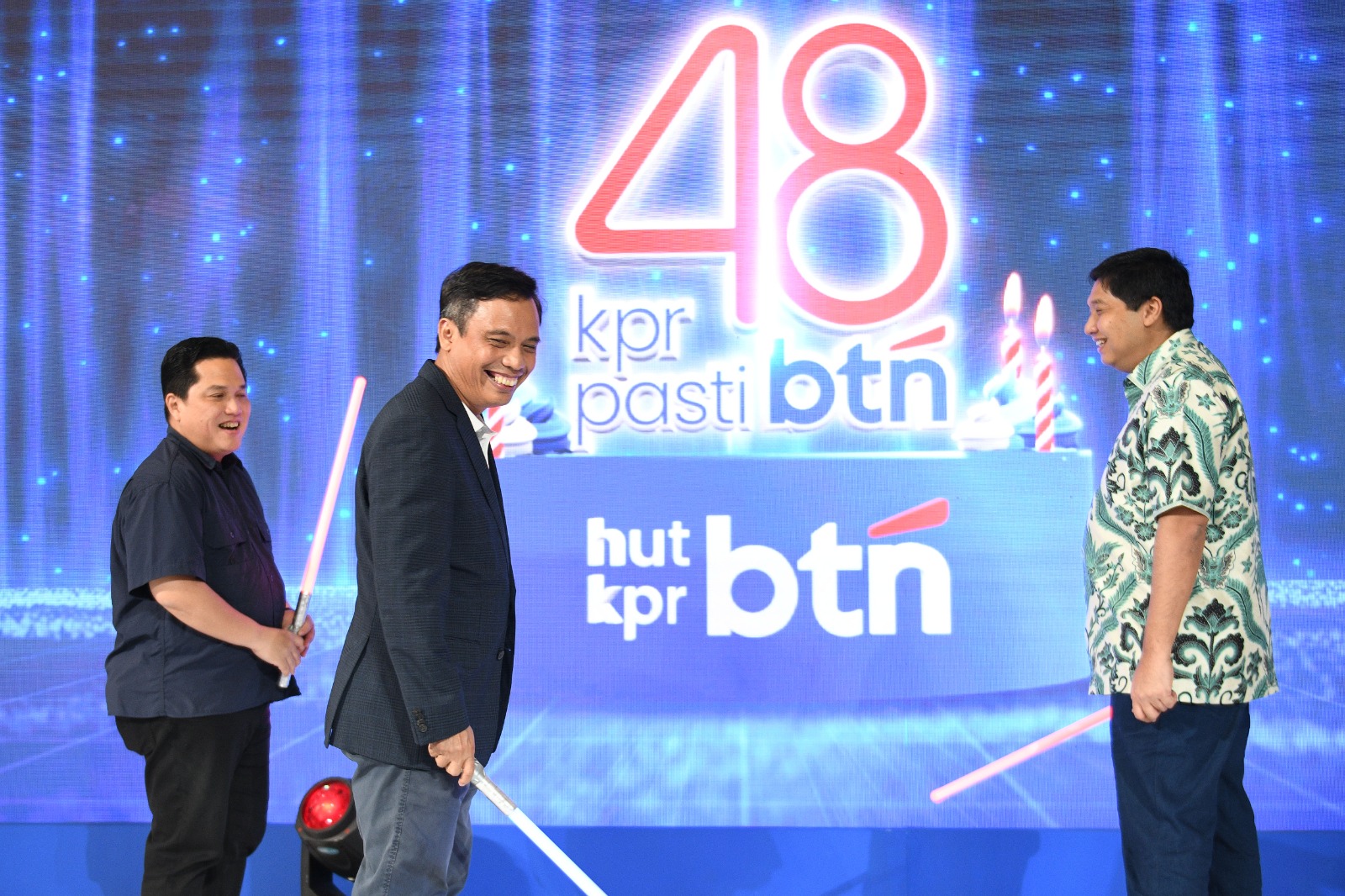 (ki-ka) - Menteri BUMN Erick Thohir, Dirut BTN Nixon, dan Menteri PKP Maruarar Sirait dalam penutupan BTN Properti Expo 2024 di Jakarta, Minggu, 15 Desember 2024. FOTO - ISTIMEWA Melebihi Target! Transaksi BTN Properti Expo 2024 Tembus Rp800 Miliar