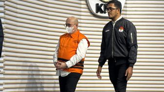 Rugikan Negara Rp200 Miliar, Eks Dirut Taspen Ini Ditahan KPK