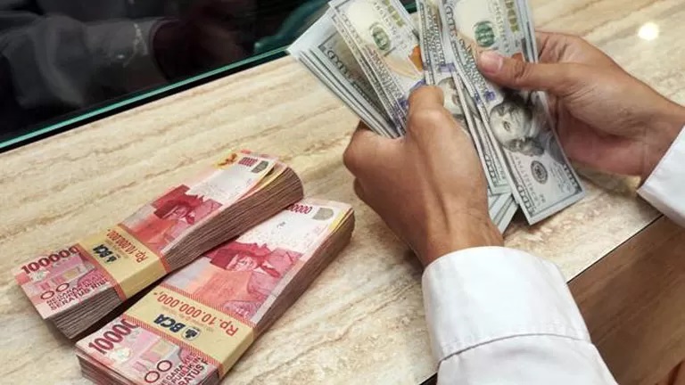 Rupiah Melemah 1 Persen Hingga 14 Januari