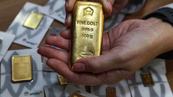Hari ini Harga Emas Antam Turun Rp3.000 per Gram