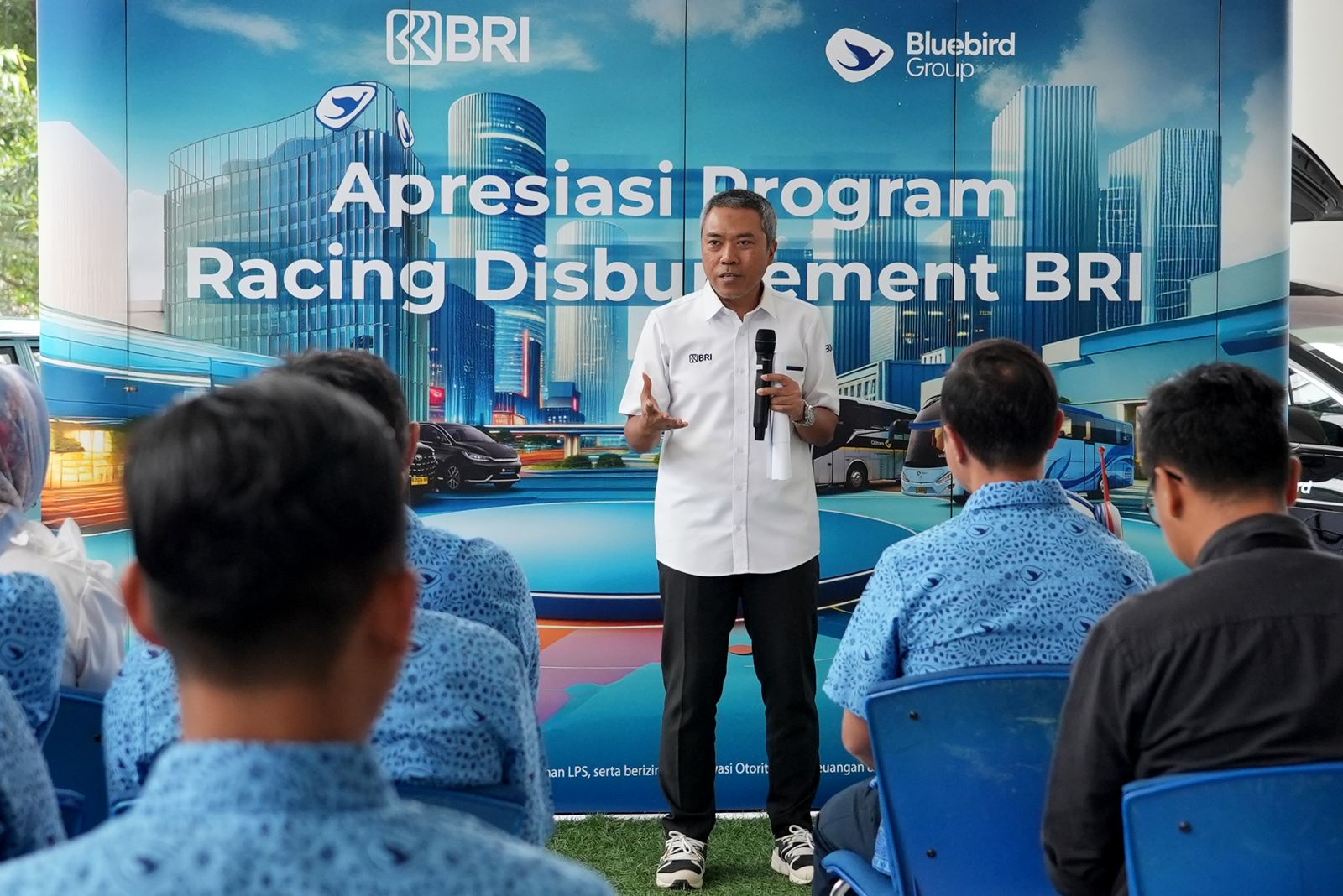 PT Bank Rakyat Indonesia (Persero) Tbk. (BRI) dan PT Blue Bird Tbk. terus memperkuat kerja sama strategis yang telah terjalin sejak 2011 BRI & Blue Bird Perkuat Kerja Sama, Hadirkan Solusi Keuangan Digital