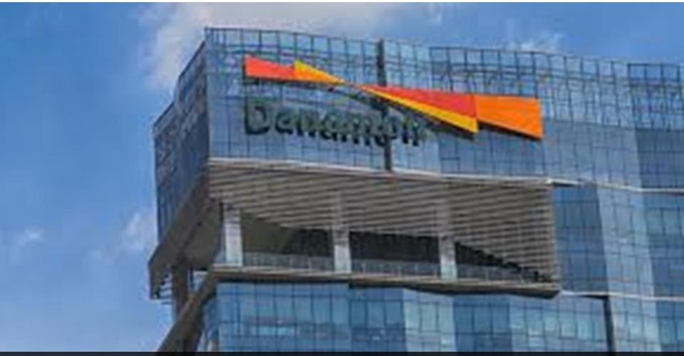 Gedung Bank Danamon ( BDMN). Bank Danamon (BDMN) Bagi Dividen Jumbo Meski Laba 2024 Merosot