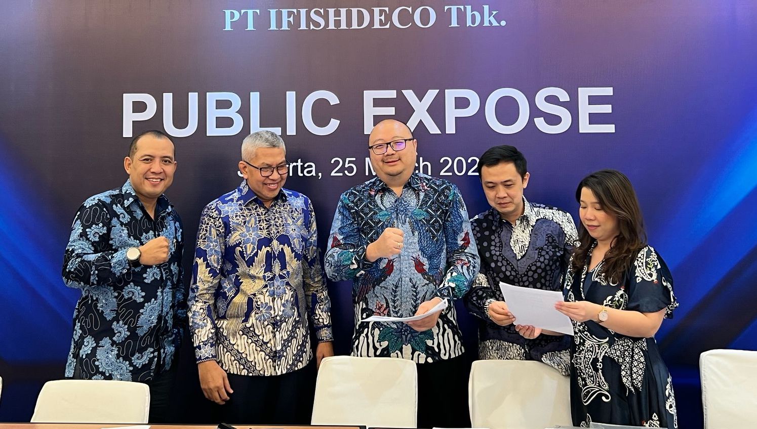 Pengurus Ifishdeco usai melakukan public expose kinerja 2024. FOTO - ISTIMEWA Apresiasi Investor, IFSH Guyur Dividen Rp25,1 Miliar