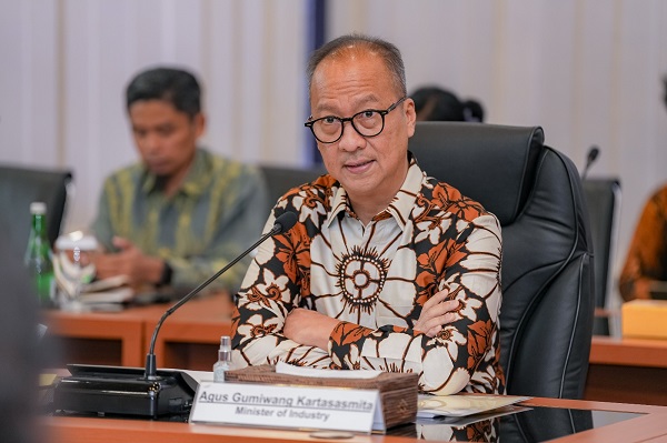 Dituduh Bekingi Kasus Jual Beli Tanah, Menperin Tempuh Jalur Hukum