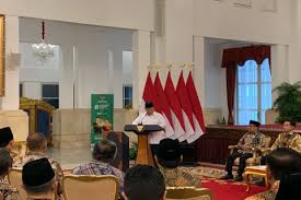 Penuhi Kewajiban Sebagai Muslim Presiden Serahkan Zakat Melalui Baznas