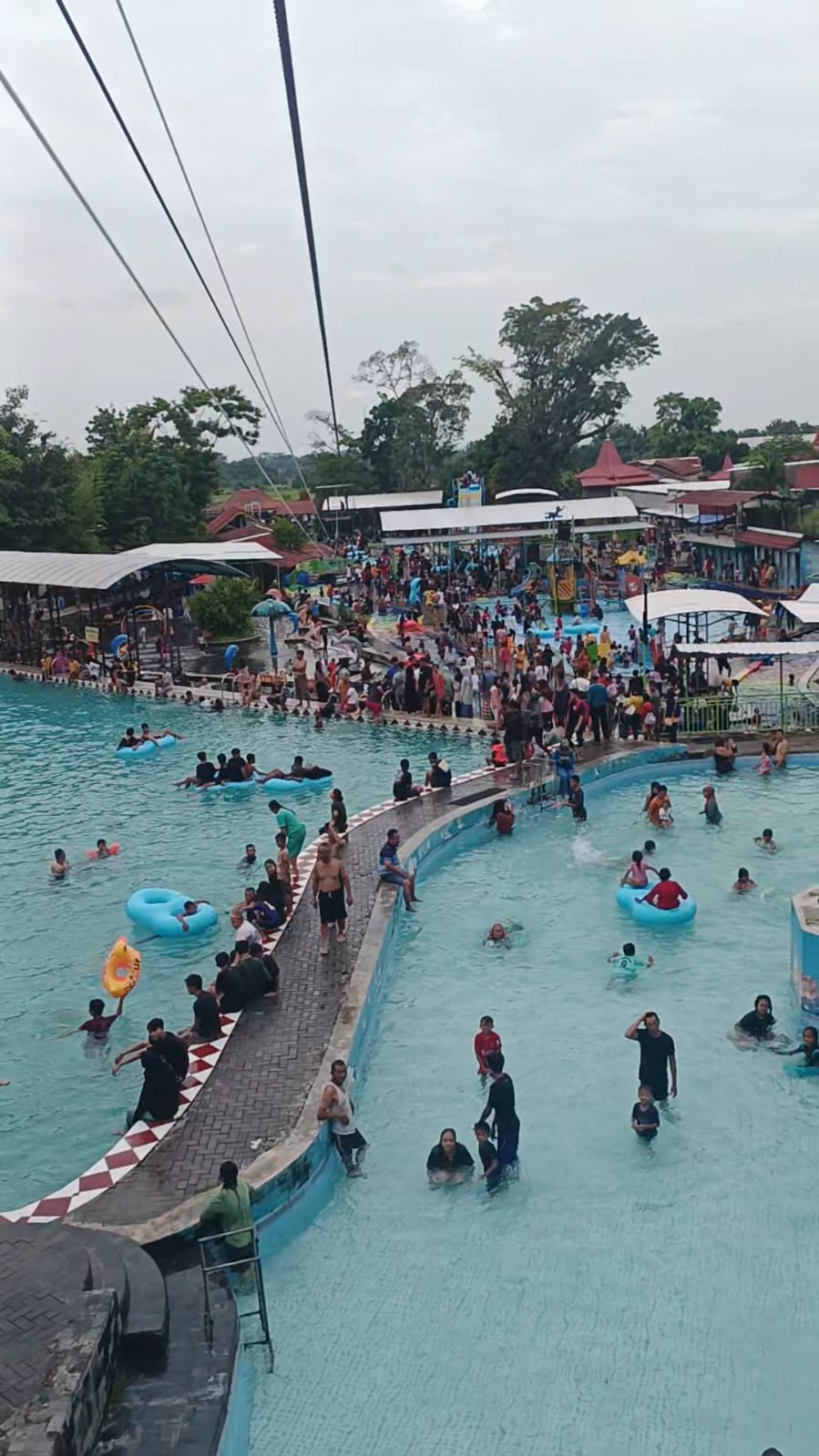 Nama Desa Wunut mungkin tidak begitu familiar bagi sebagian masyarakat Indonesia. Namun, desa yang berada di Kecamatan Tulung, Kabupaten Klaten ini menyimpan potensi luar biasa. Inspiratif! Desa BRILiaN Wunut Bagikan THR & Jaminan Sosial Warga