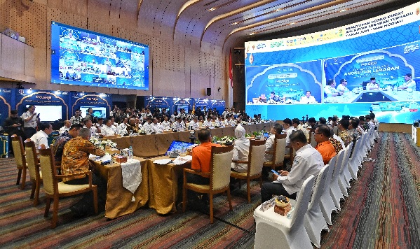 Menteri Perhubungan Dudy Purwagandhi Sabtu (12/4) menutup Posko Pusat Angkutan Lebaran Terpadu Tahun 2025 (1446 Hijriah) bersama Menteri Koordinator Bidang Infrastruktur dan Pembangunan Kewilayahan Agus Harimurti Yudhoyono (AHY) di Kantor Kementerian Perhubungan, Jakarta. Posko Ditutup, Pengguna Angkutan Umum Lebaran 2025 Naik 8,5 Persen
