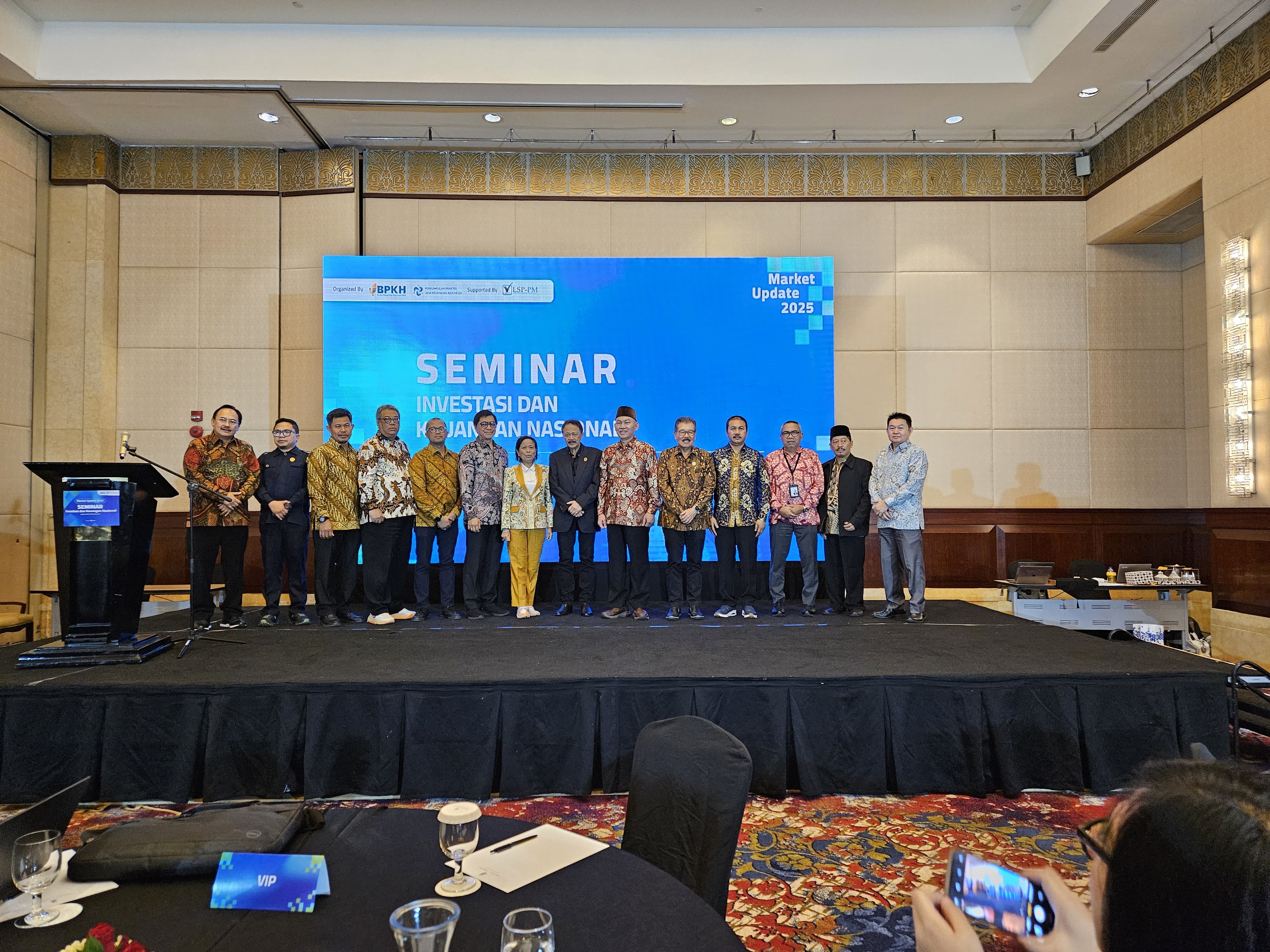 Perkumpulan Praktisi Jasa Keuangan Indonesia (PPJKI) bekerjasama dengan Badan Pengelola Keuangan Haji (BPKH) menyelenggarakan seminar Investasi dan Keuangan Nasional 2025. DOK/ISTIMEWA Kasih Danantara Waktu! PPJKI Dorong Indonesia Memiliki SWF Kredibel