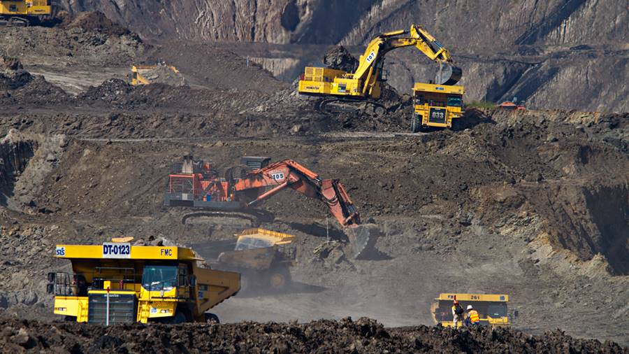 Salah satu kegiatan tambang emas besutan Bumi Minerals. FOTO - ISTIMEWA Sunat Porsi, Maybank Buang 1 Miliar Saham Grup Bakrie (BRMS)