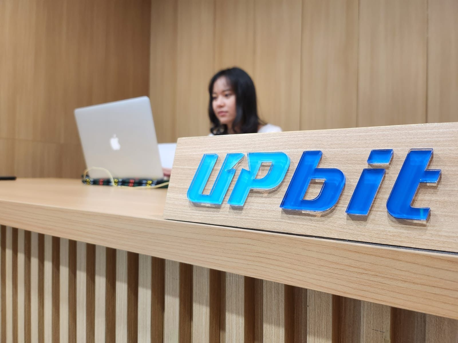 Upbit Indonesia mengimbau para investor untuk memperkuat kesiapan finansial mereka, khususnya melalui kepemilikan dana darurat. Salah satu platform perdagangan aset kripto terdepan itu, menilai langkah ini penting untuk menghadapi risiko volatilitas tinggi dan menjaga kestabilan keuangan pribadi. Dok.ist. 5 Tips Hadapi Volatilitas Kripto! Upbit Himbau Dana Darurat Prioritas
