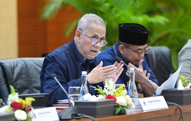 Wamenkeu Anggito Abimanyu dalam Konferensi Pers APBN Kita Edisi April 2025 di Jakarta, Rabu (30/04). PPH 21 dan PPN Bawa Penerimaan Pajak Bulan Maret Alami Rebound