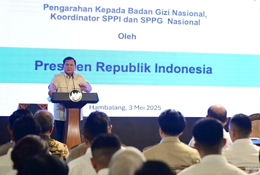 Presiden Prabowo Subianto menggelar rapat bersama jajaran Badan Gizi Nasional di kediaman pribadinya di Hambalang, Bogor, Jawa Barat, pada Sabtu, 3 Mei 2025. Akhir Pekan Presiden Gelar Rapat Perluas Cakupan MBG