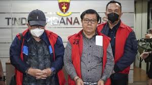 Tiga hakim nonaktif PN Surabaya yang membebaskan Gregorius Ronald Tannur dalam kasus pembunuhan. Dok. CNN Indonesia. Dihukum 7 Tahun, Dua Hakim Vonis Bebas Ronald Tannur tidak Banding
