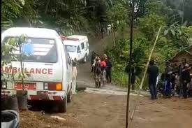 Evakuasi korban musibah ledakan dari pemusnahan amunisi kedaluwarsa di Garut, Jawa Barat. Dok. Tempo. Insiden Pemusnahan Amunisi Kedaluwarsa di Garut, 13 Korban Tewas