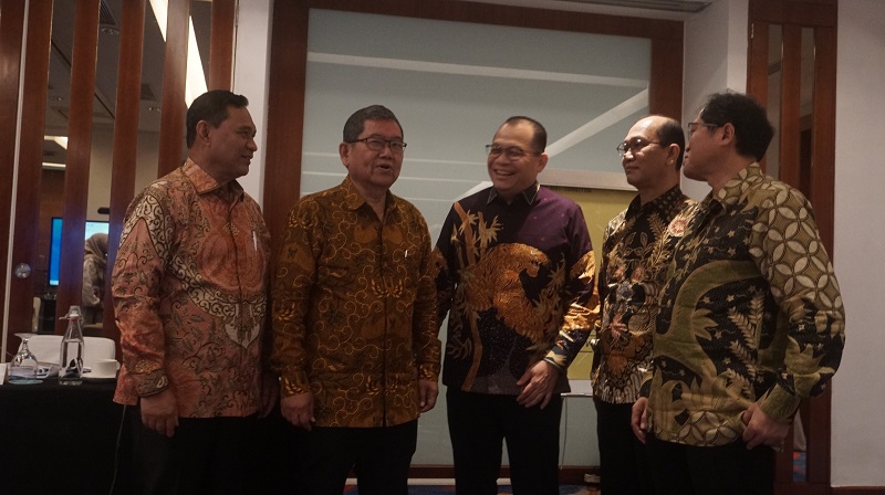 A. Ibrahim Saleh (Komisaris Independen), Darjoto Setyawan (Komisaris Independen), Harry Kesuma Tanoto (Direktur Utama), Yusak Lumba Pardede (Direktur) dan Robby Irfan Rafianto (Direktur) usai paparan kinerja CITA. Strategi Cita Mineral (CITA) Cetak Laba melesat 246 Persen di 2024