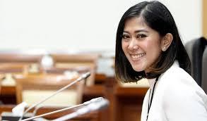Menteri Komunikasi dan Digital (Menkomdigi) Meutya Hafid. Dok. RRI. Menteri Meutya akan Atur 1 NIK Maksimal 3 SIM Card, Ini Alasannya
