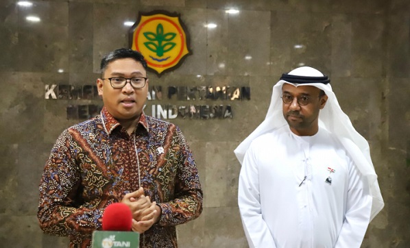 Wakil Menteri Pertanian (Wamentan) Sudaryono saat menerima kunjungan Duta Besar UEA untuk Indonesia, Abdulla Salem Al Dhaheri, di Kantor Pusat Kementerian Pertanian, Jakarta, Jumat (16/5). Indonesia Jajaki Pasar Ekspor Pertanian Global Lewat UEA