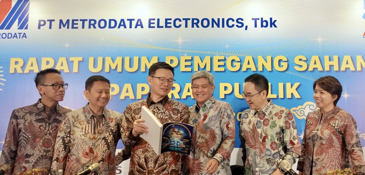 Pengurus Metrodata Electronics kala menutup edisi 2024 dengan guyuran dividen perseroan. FOTO - ISTIMEWA Periksa, Ini Jadwal Dividen MTDL Rp24 per Helai