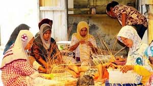 Ilustrasi perempuan dalam aktivitas ekonomi. Dok. Pelaku Bisnis. Ekonomi Digital RI Terbesar di ASEAN, Kontribusi Perempuan Menentukan