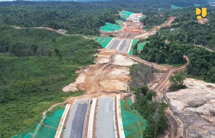 Proyek infrastruktur jalan bebas hambatan kawasan Ibu Kota Negara Nusantara, Kalimantan Timur. FOTO - ISTIMEWA Raih Kontrak Baru, WSKT Garap Proyek Jalan IKN Rp400 Miliar