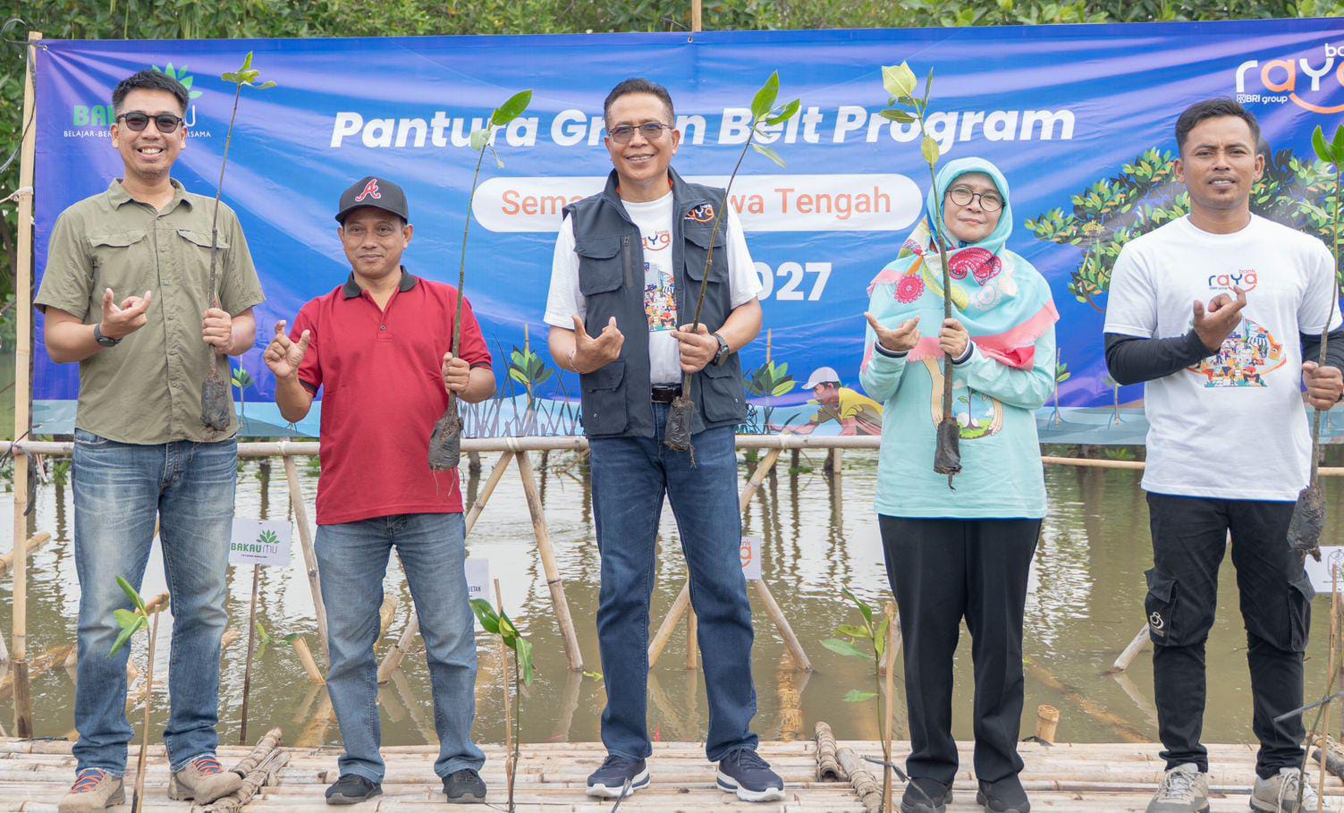 Dalam rangka memperingati Hari Laut Sedunia, Bank Raya, bank digital bagian dari BRI Group, terus mendorong upaya penerapan Enviroment, Social & Governance (ESG) melalui berbagai program Tanggung Jawab Sosial dan Lingkungan/Corporate Social Bank Raya (AGRO) Gandeng Kelompok Petani untuk Literasi Keuangan