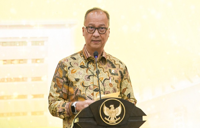 Menteri Perindustrian (Menperin) Agus Gumiwang Kartasasmita menekankan pentingnya memitigasi risiko dampak perang Iran-Israel pada industri. Menperin Ingatkan Industri Bersiap Hadapi Dampak Konflik Timur Tengah