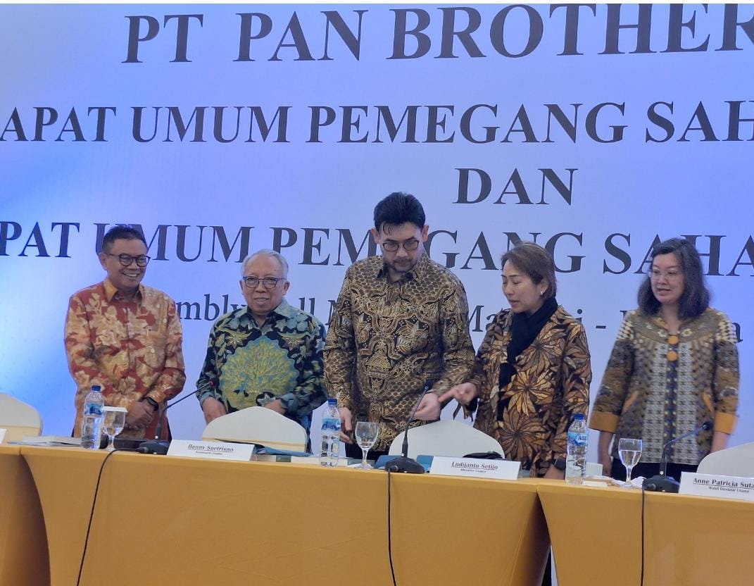 Manajemen PBRX usai menggelar RUPST. PBRX Optimistis Raup Arus Kas Positif dari Operasional 2025