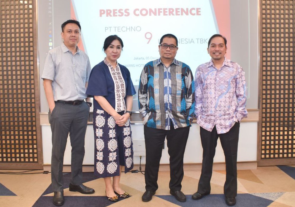 Pengurus Techno9 Indonesia berfose bersama usai konferensi pers. FOTO - ISTIMEWA NINE Tak Henti Dilego Investor Cayman Islands, Ada Apa?